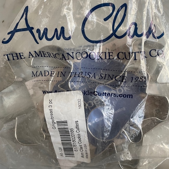 NWOT Ann Clark Cookie Cutters Gingerbread 3 pc set - Picture 5 of 5